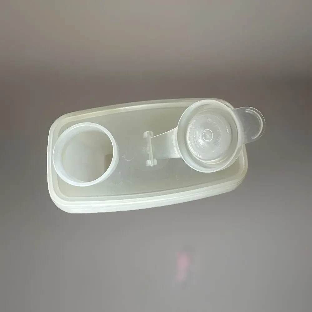 Vintage Tupperware Store N' Pour Jr. Cereal Container 4 Cup Sheer 499 w Flip Lid
